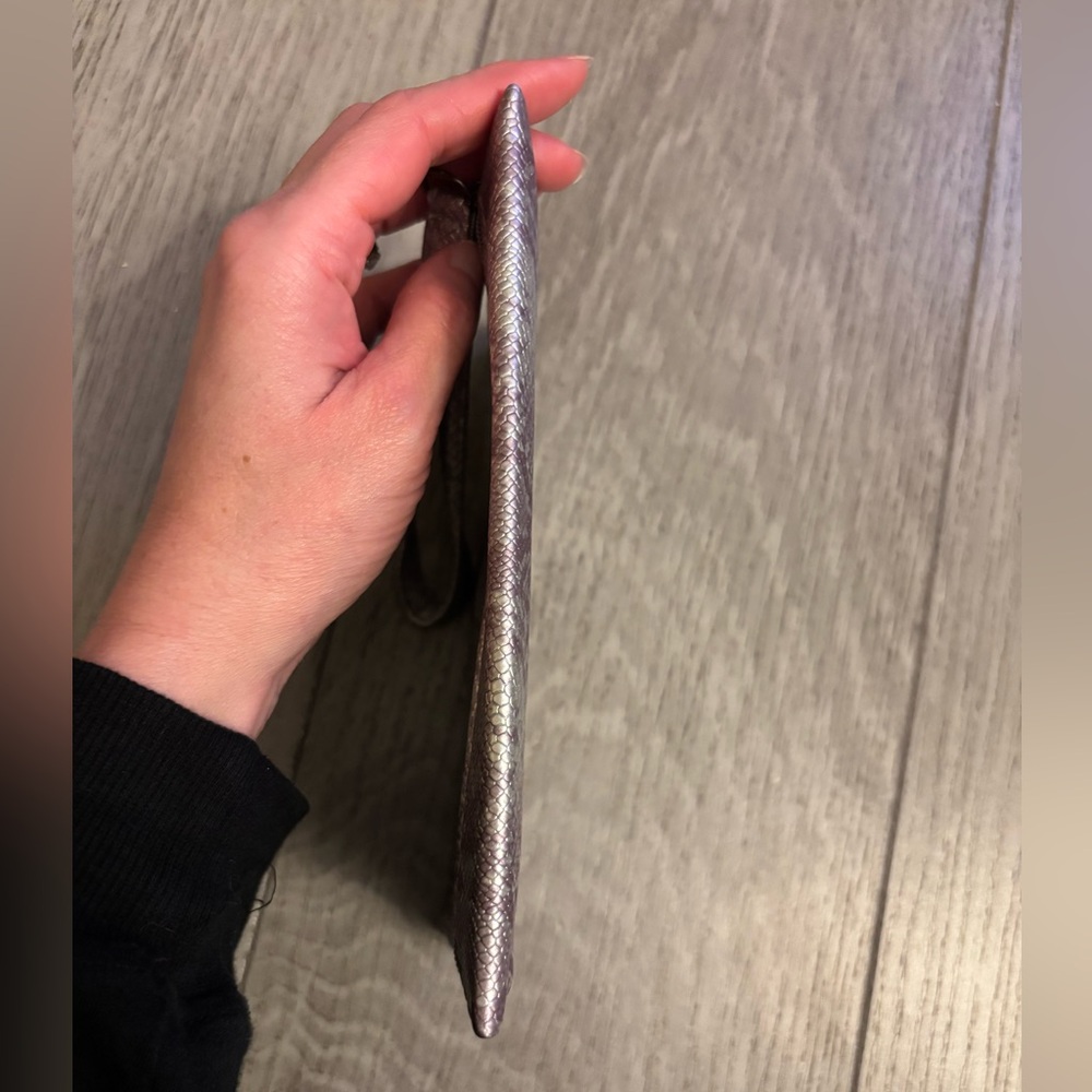 NWOT Ipsy Wristlet | Metallic Snakeskin - Picture 6 of 9